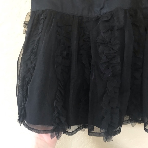 Cute girls skirt - Picture 2 of 3